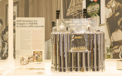 foto-storica-della-macchina-gaggia-per-espresso